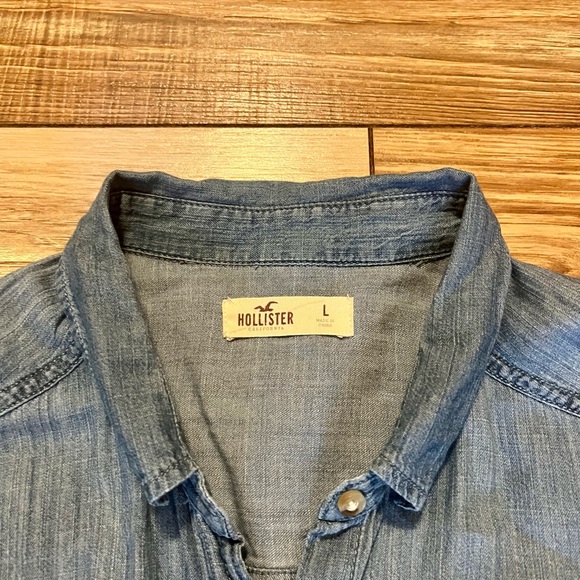 Hollister Casual Button Down Jean Shirt - Picture 2 of 3